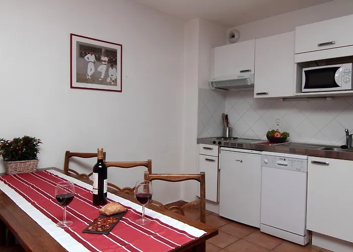 Trinquet Maitena Aparthotel *